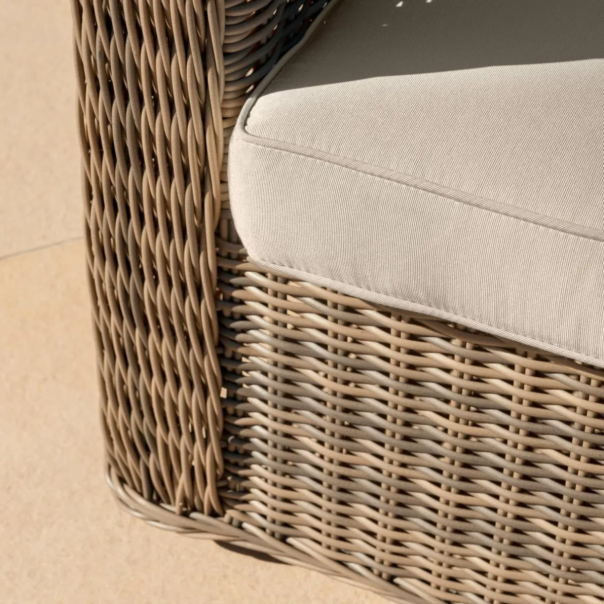 MOBELLIA Salon de jardin en résine tressée 5 places 4 pcs Calvi Sepia et taupe Tressé Sepia - Taupe Discount