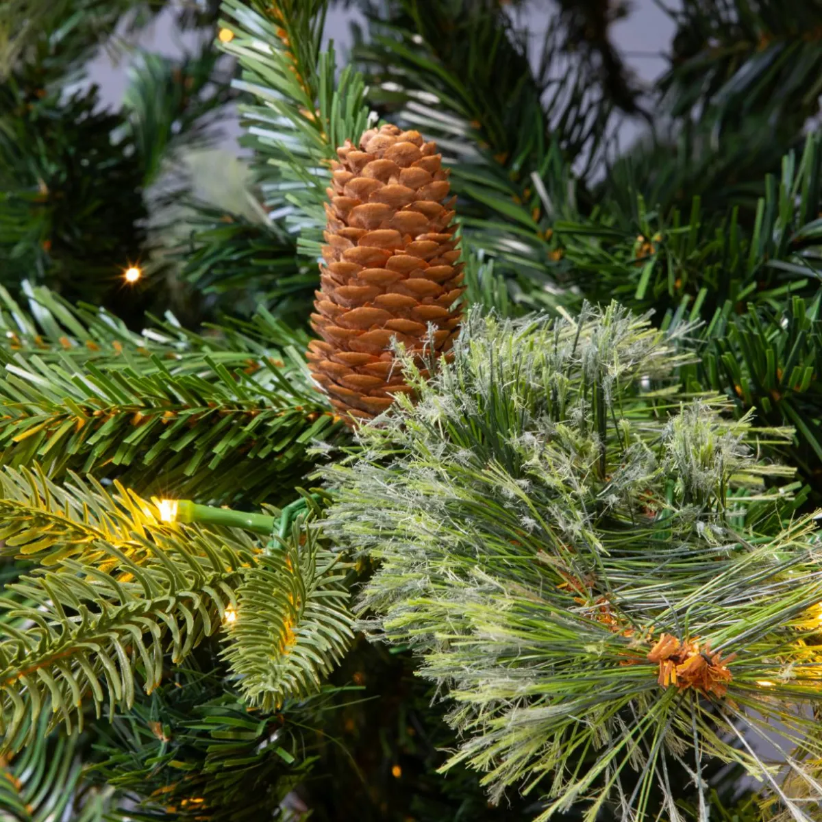 EMINZA Sapin de Noël artificiel lumineux (H240 cm) Washington Luxe Vert sapin Sapin vert lumineux Hot