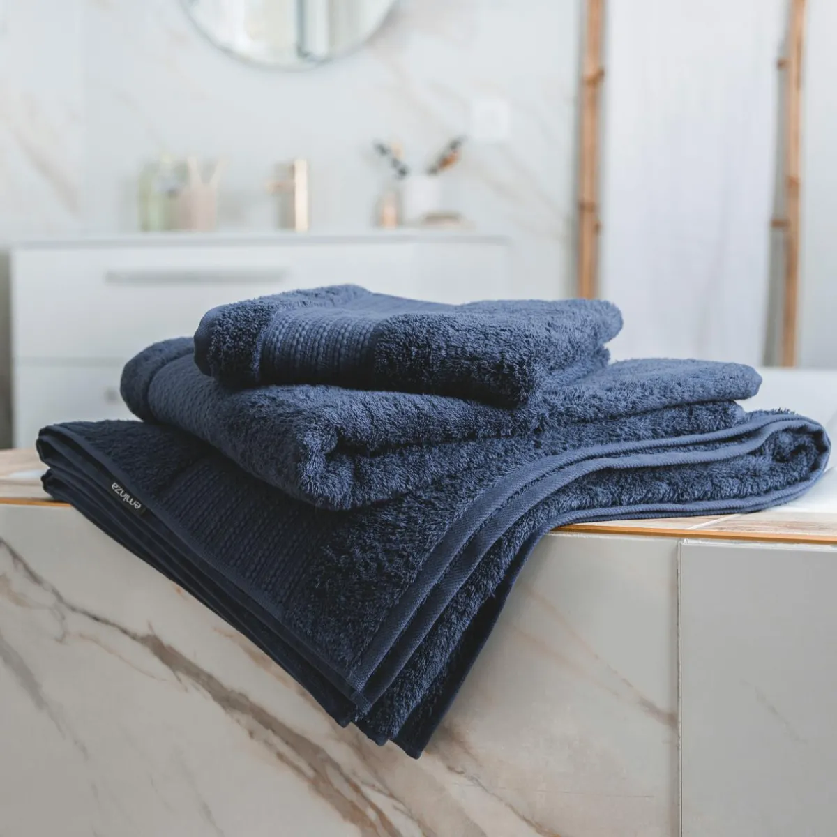 EMINZA Serviette de bain coton bio (70 x 130 cm) Méline Bleu nuit Sale