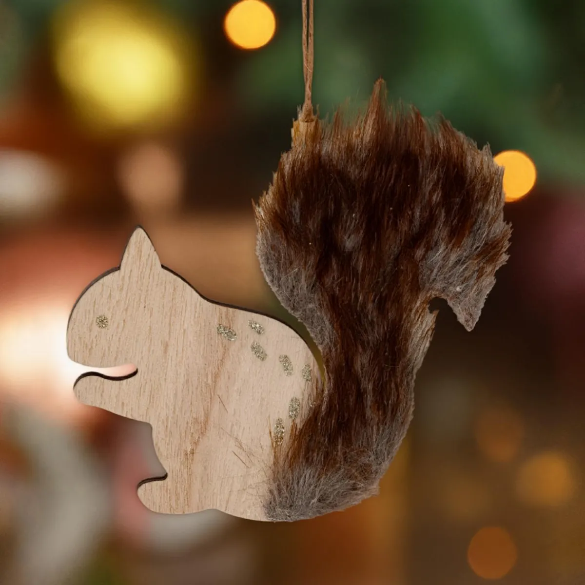 JJA Suspension de Noël en bois (H12 cm) Ecureuil douce fourrure Marron