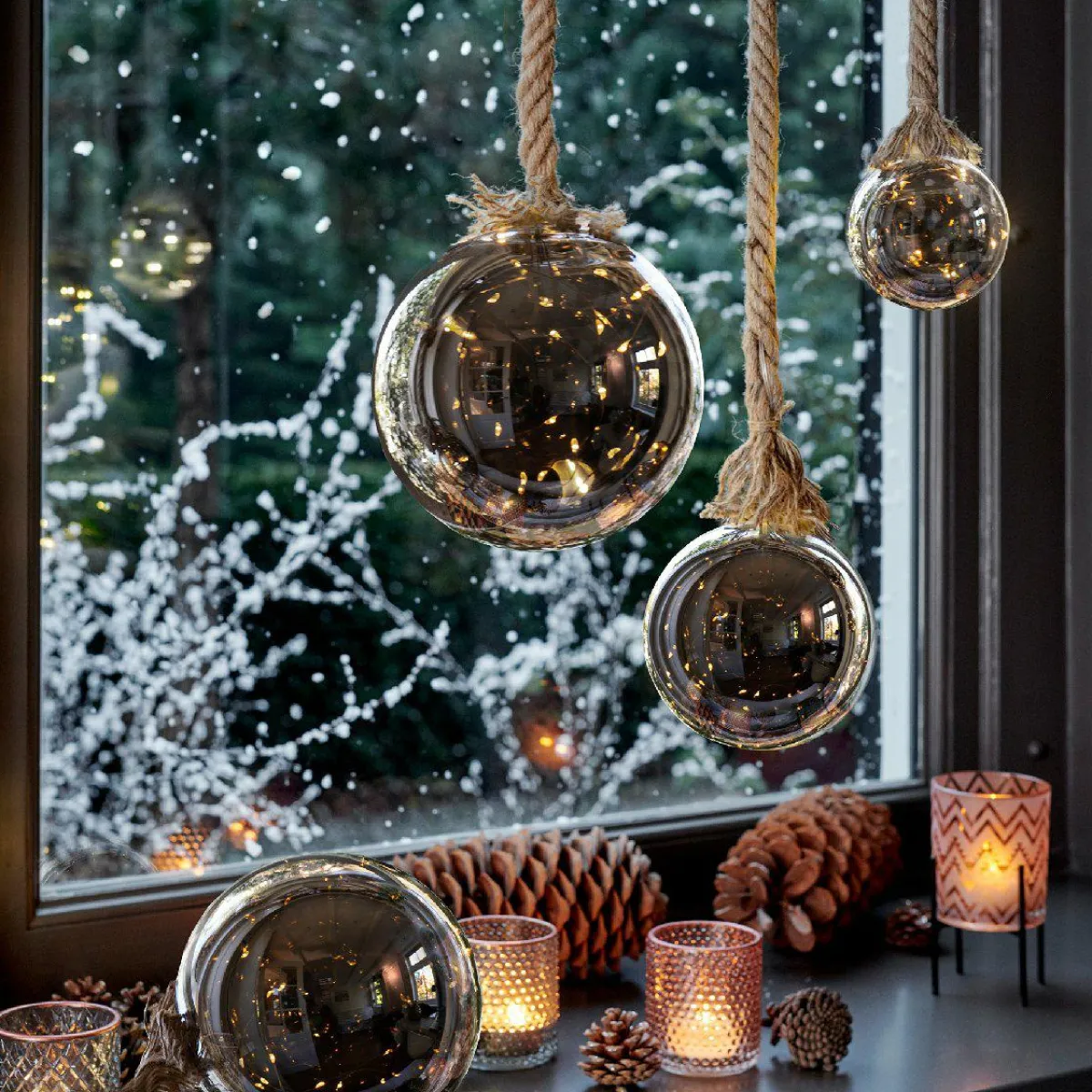 KAEMINGK Suspension lumineuse à piles 30 LED (D14 cm) Boule de Noël ambrée Blanc chaud Ambre Outlet
