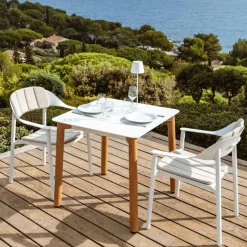 MOBELLIA Table de jardin carrée en aluminium 2 places (76 x 76 cm) Monte Carlo Blanc Discount