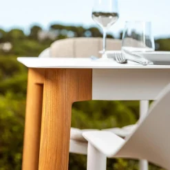 MOBELLIA Table de jardin carrée en aluminium 2 places (76 x 76 cm) Monte Carlo Blanc Discount