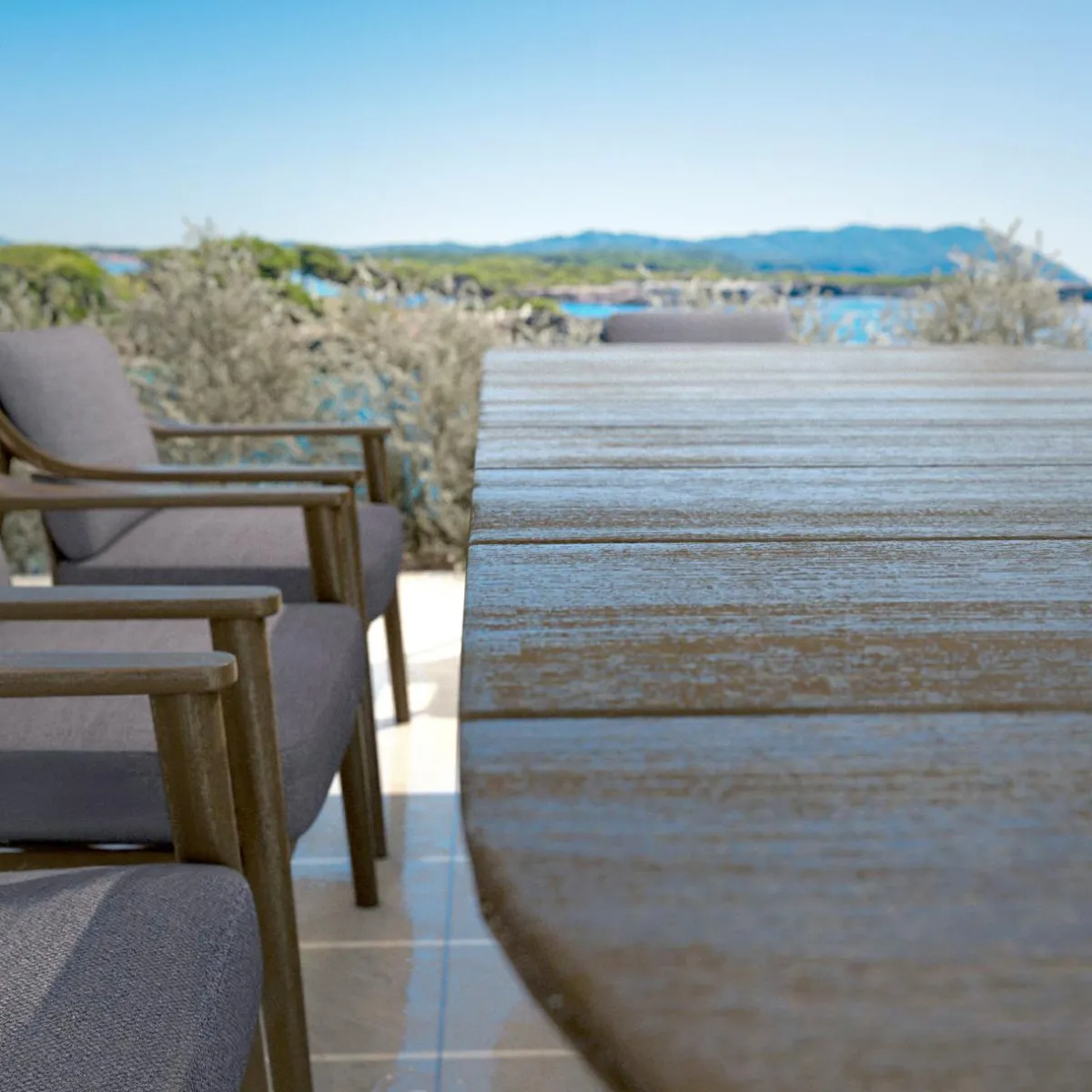 MOBELLIA Table de jardin en bois teck 8 places (260 x 100 cm) Cap Ferrat foncé Marron New