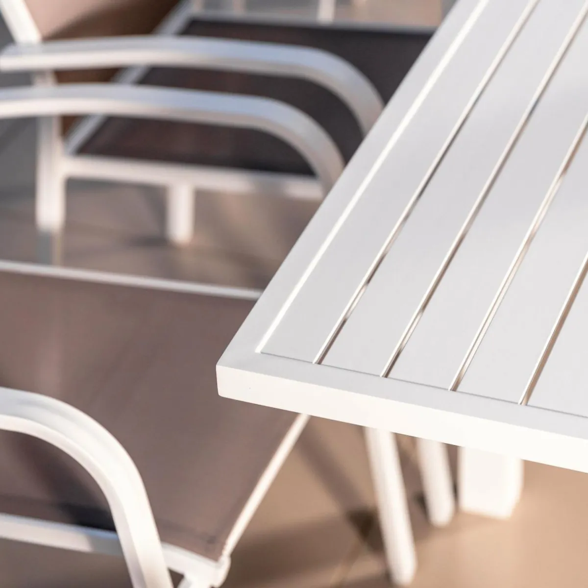MOBELLIA Table de jardin extensible aluminium 10 places (135/270 x 90 cm) Murano Blanc Online