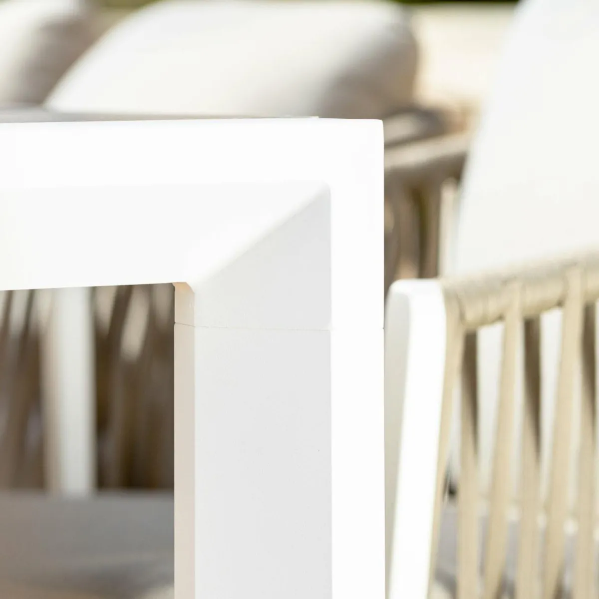 MOBELLIA Table de jardin extensible en aluminium 12 places (195/300 x 96 cm) Amalfi Blanc Online