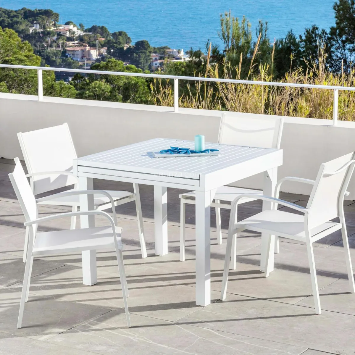 MOBELLIA Table de jardin extensible en aluminium 8 places (90/180 x 90 cm) Murano Blanc Clearance