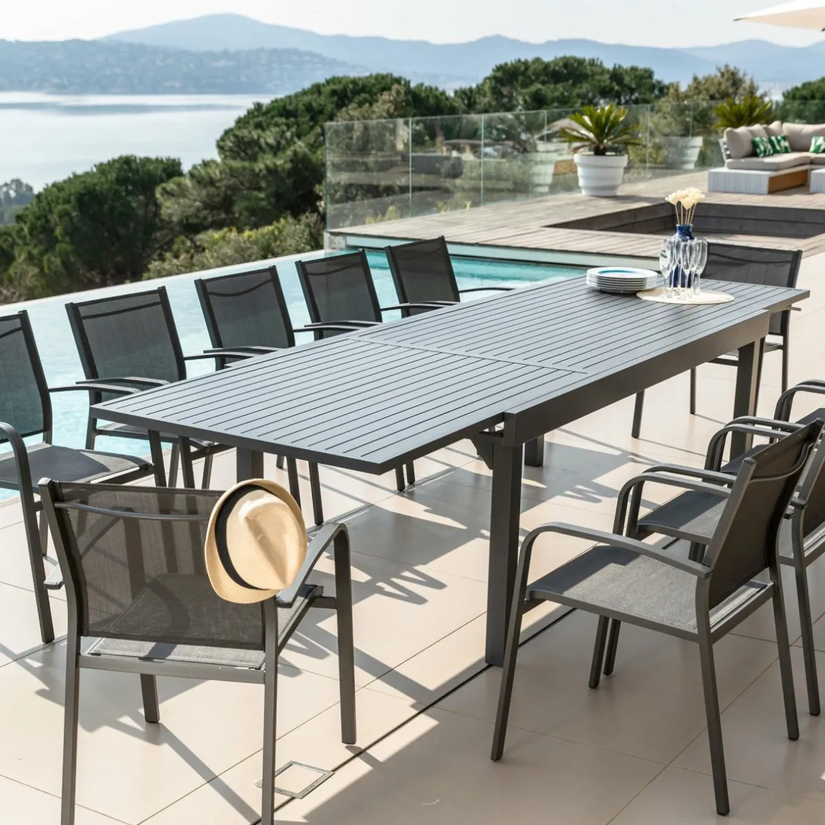 MOBELLIA Table de jardin extensible aluminium 12 places (200/320 x 100 cm) Murano Gris Anthracite Best