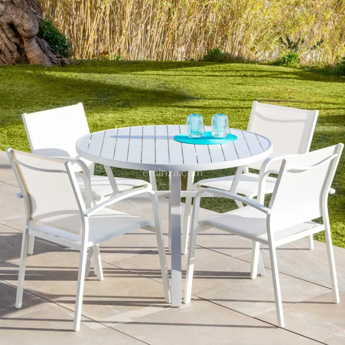 MOBELLIA Table de jardin ronde en aluminium 5 places (D105 cm) Murano Blanc