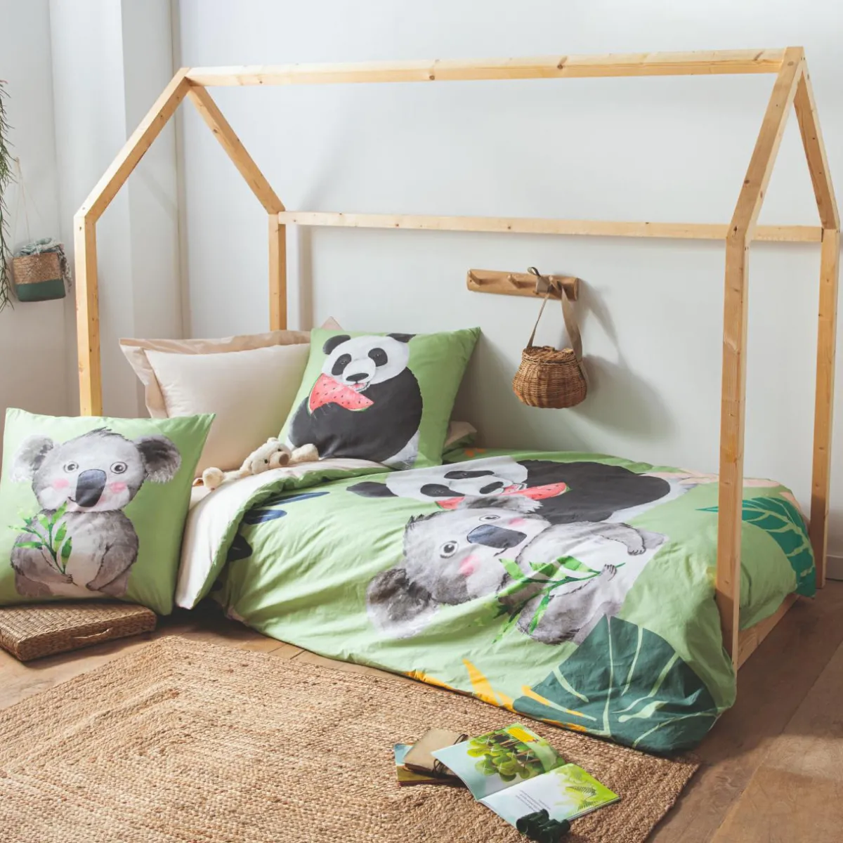 TRADILINGE Taie d'oreiller carrée enfant percale de coton ( 65 x 65 cm) Panda e Vert