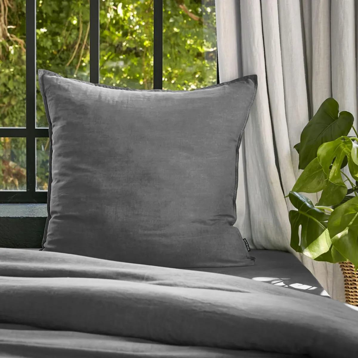 EMINZA Taie d'oreiller carrée lyocell Tencel™ lavé (63 x 63 cm) Olivia granit Gris