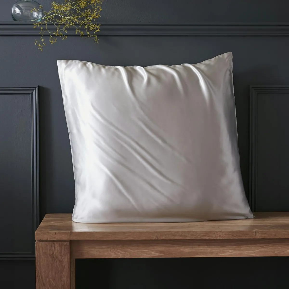 EMINZA Taie d'oreiller carrée soie de mûrier (63 x 63 cm) Mizuki Gris clair New