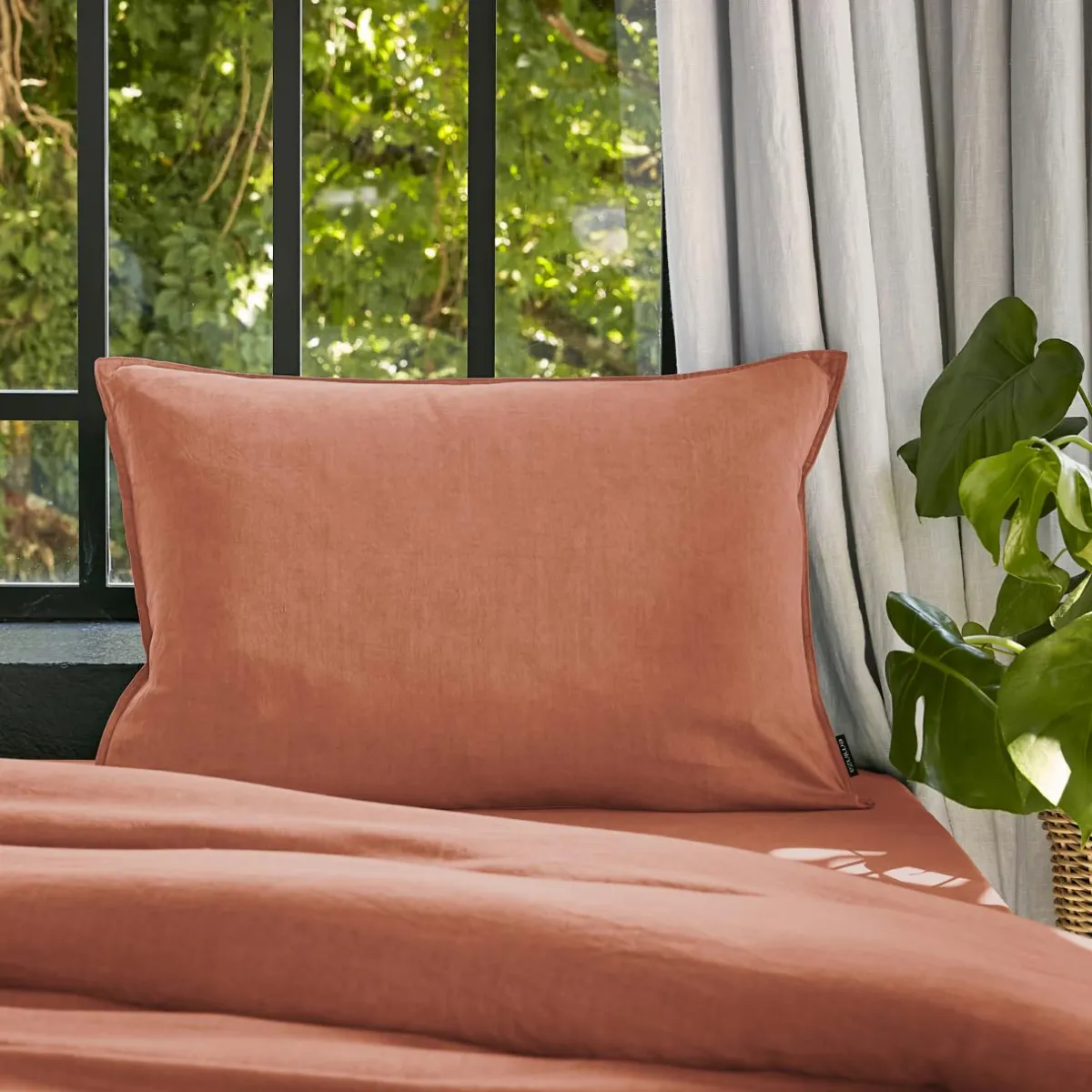 EMINZA Taie d'oreiller rectangulaire lyocell Tencel™ lavé (50 x 80 cm) Olivia Terracotta Outlet