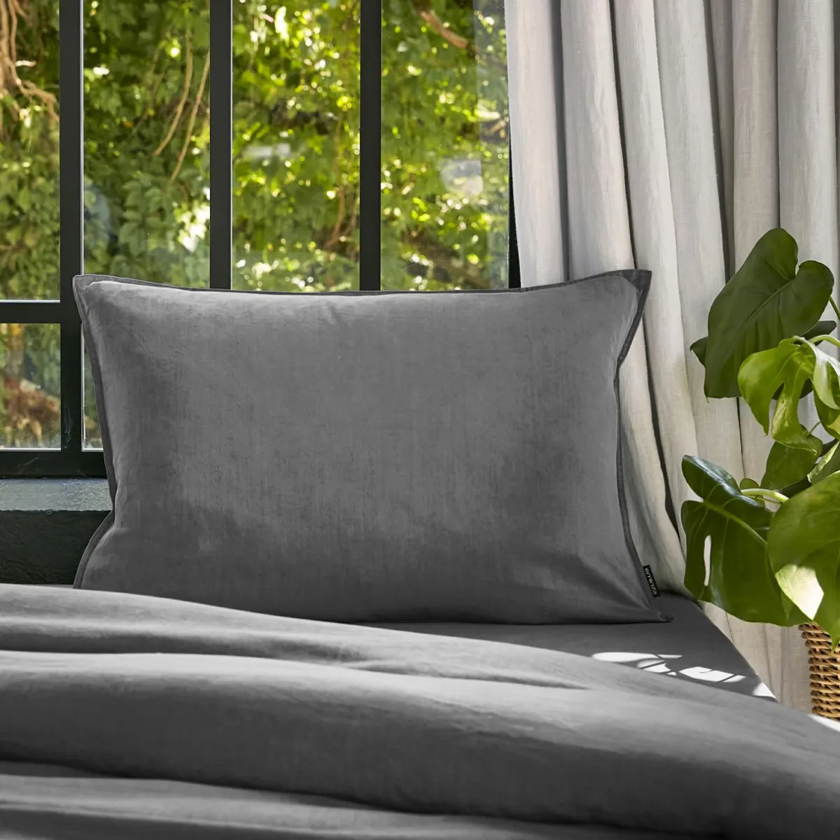 EMINZA Taie d'oreiller rectangulaire lyocell Tencel™ lavé (50 x 70 cm) Olivia granit Gris Hot