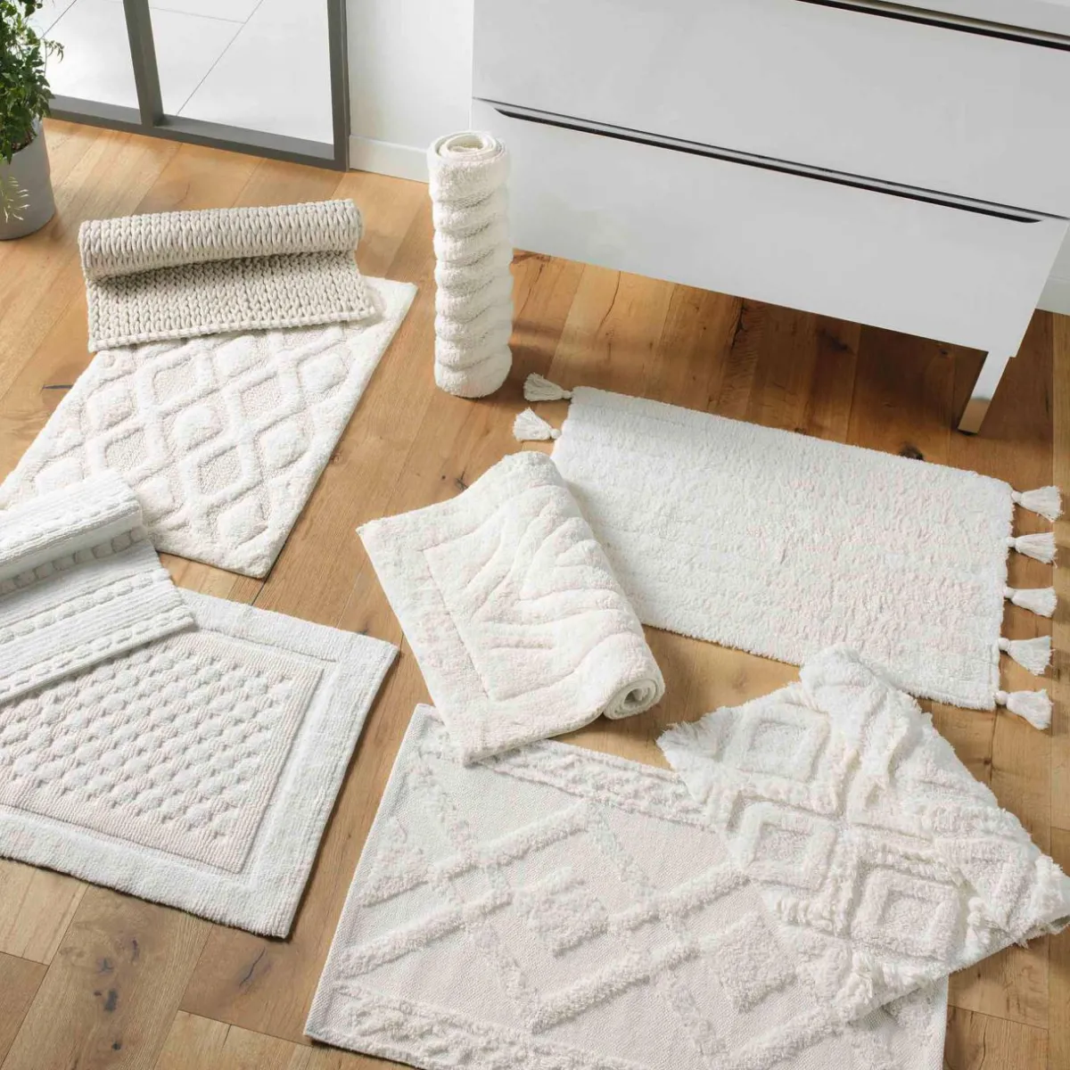 DOUCEUR D'INTERIEUR Tapis de bain coton (50 x 80 cm) Angelis Blanc Hot