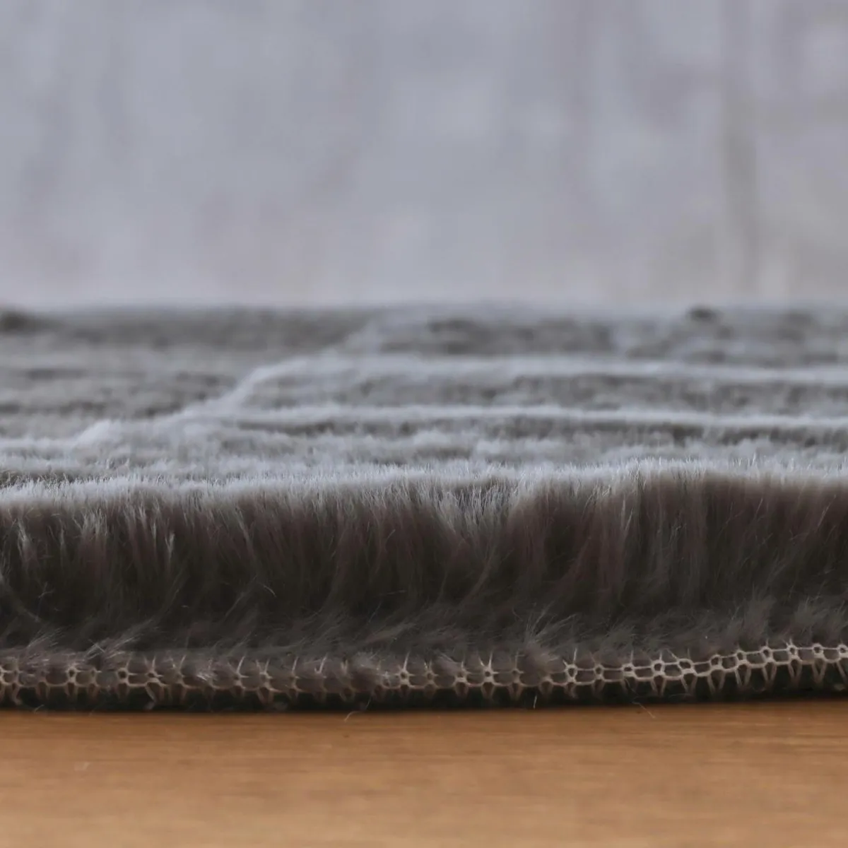 EMINZA Tapis rond fausse fourrure (80 cm) Finn Gris Anthracite New