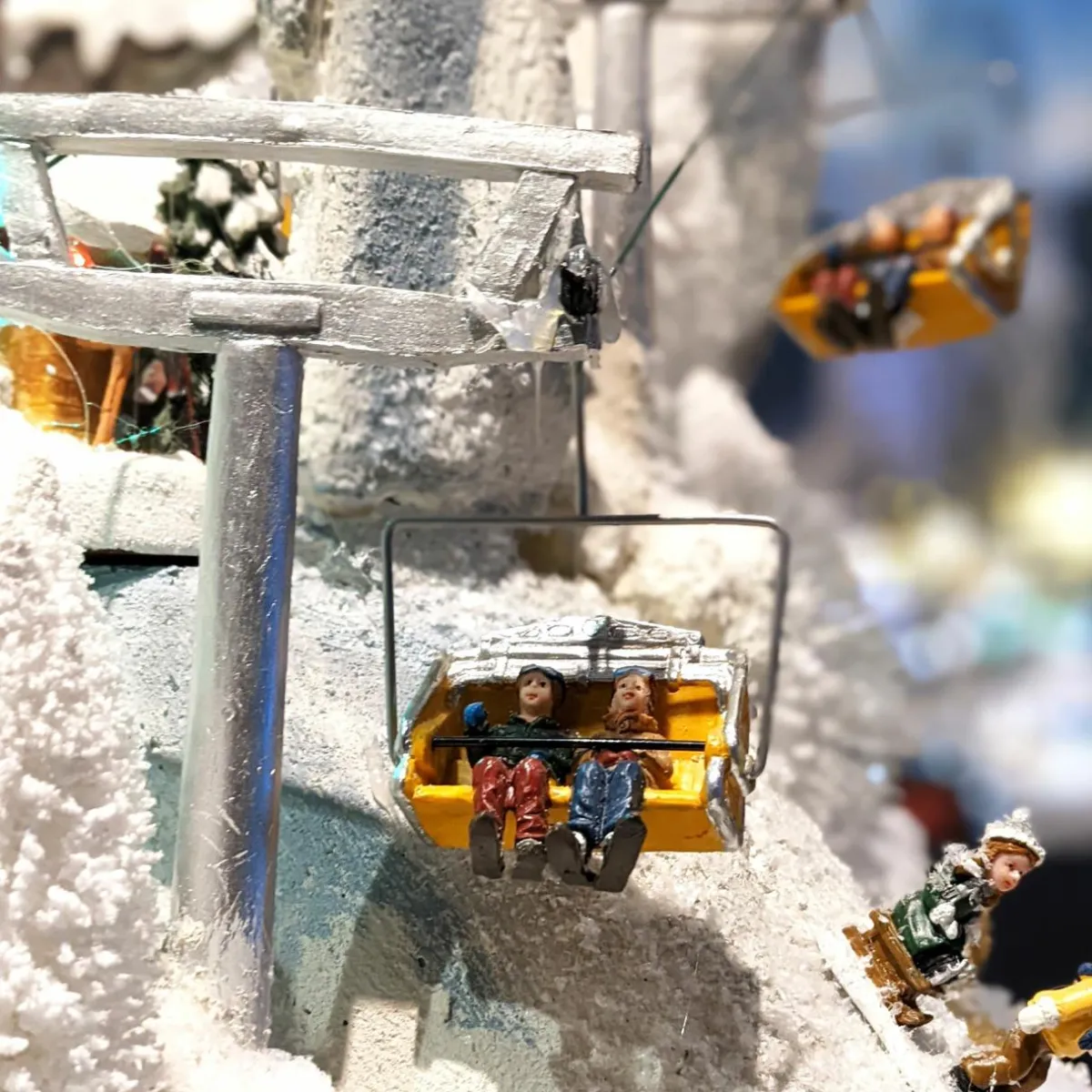KAEMINGK Télésiège et Figurines enfants "Remontée mécanique" Multicolore Online