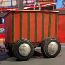 KAEMINGK Train de Noël en métal (58 cm) Wagons de marchandise Rouge Clearance