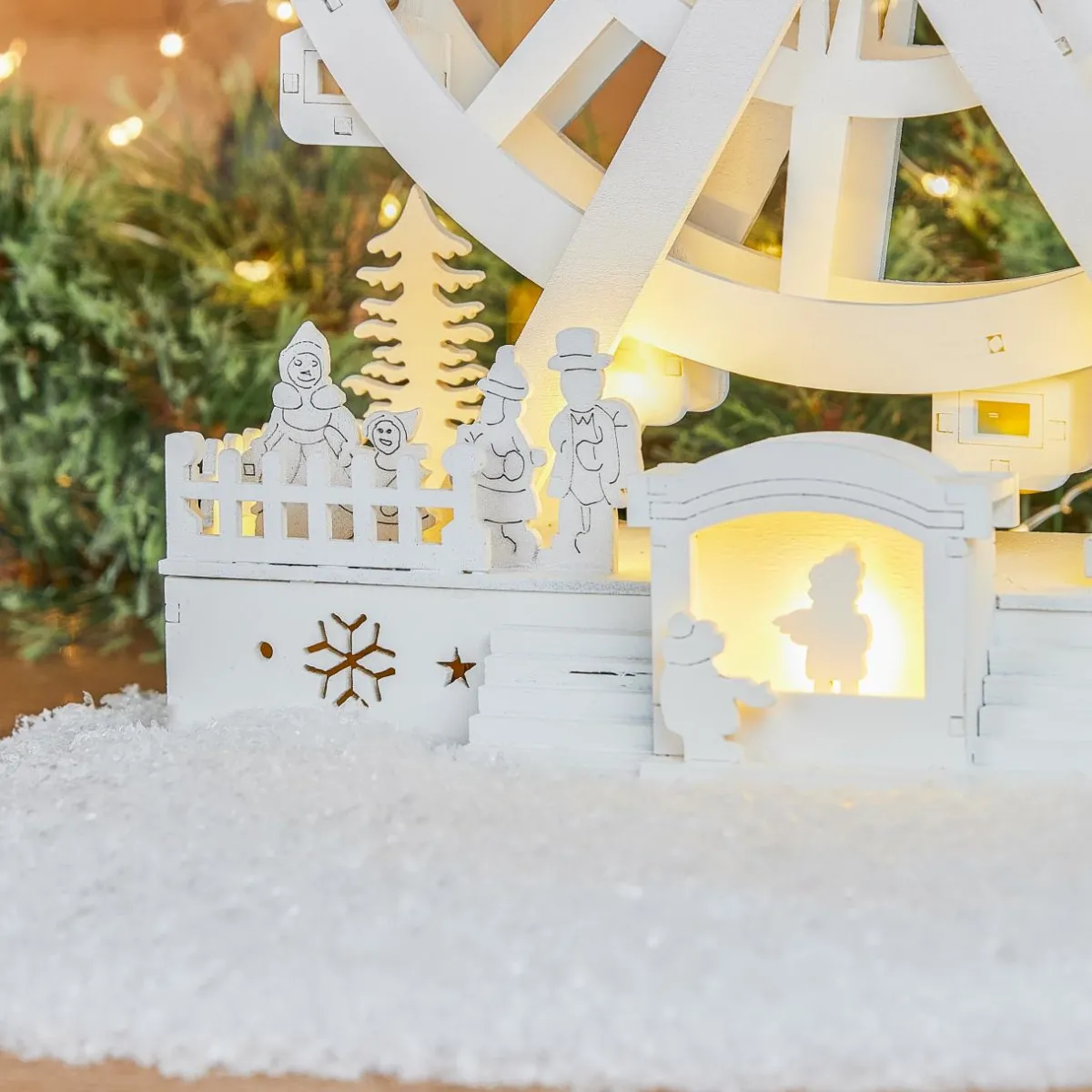 KOOPMAN Village de Noël en bois lumineux et animé (H30 cm) Grande roue de Noël Blanc Online