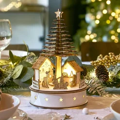 KAEMINGK Village de Noël en bois lumineux et musical à piles (H25 cm) Sapin de Noël
