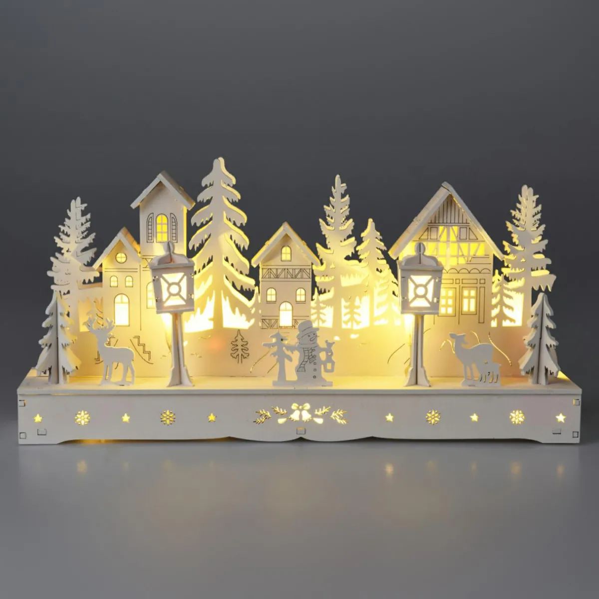 KOOPMAN Village de Noël en bois lumineux à piles (29 x H14 cm) Square enchanté Blanc Hot