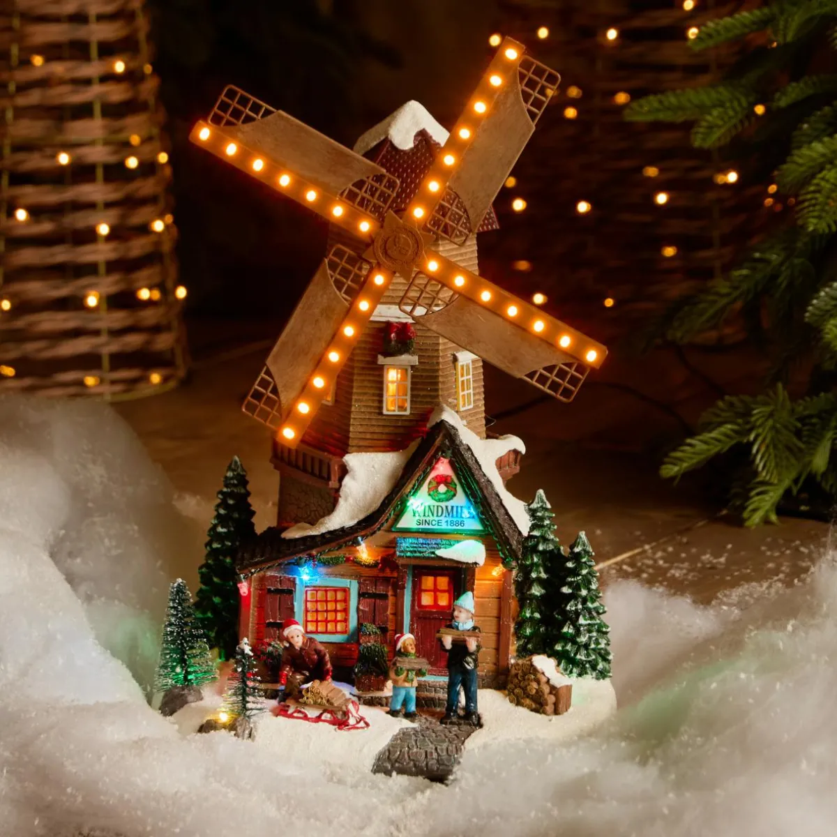 KAEMINGK Village de Noël lumineux, animé et musical (H34 cm) Moulin et enfants Multicolore Hot