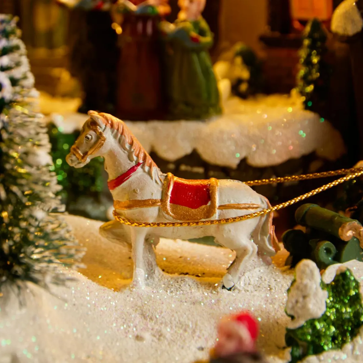 KAEMINGK Village de Noël lumineux et musical Ville festive et Chemin de fer Discount