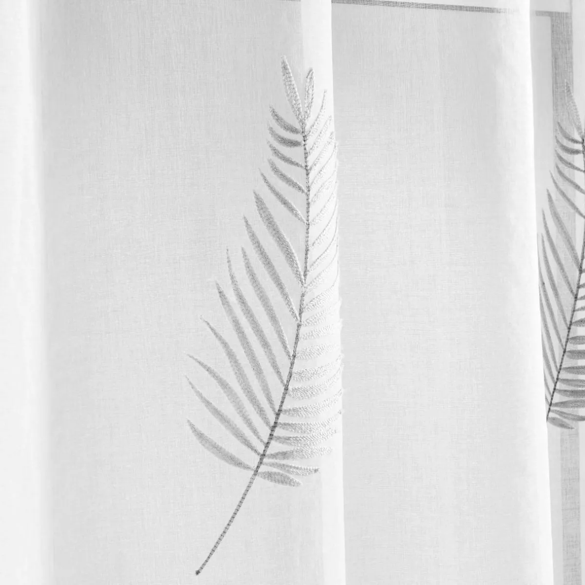 DOUCEUR D'INTERIEUR Voilage œillets (140 x 240 cm) Palmeor Argent Discount