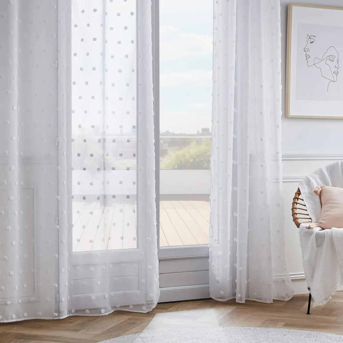 EMINZA Voilage oeillets pompons (140 x 240 cm) Emie Blanc Hot